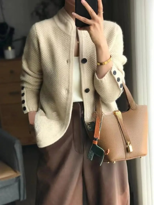 Tess - Damenjacke aus reiner rwolle
