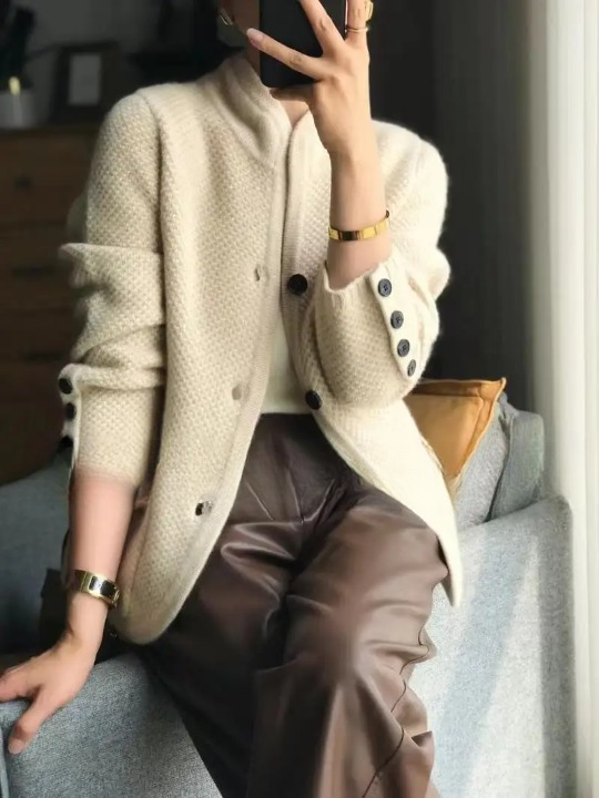 Tess - Damenjacke aus reiner rwolle