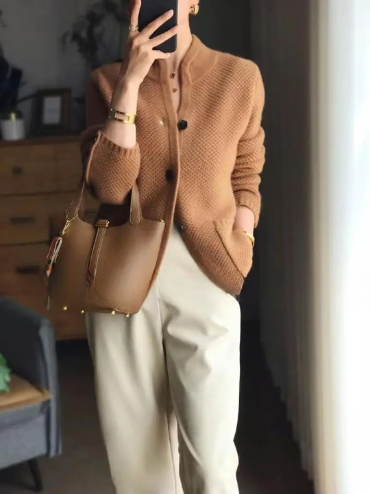 Tess - Damenjacke aus reiner rwolle