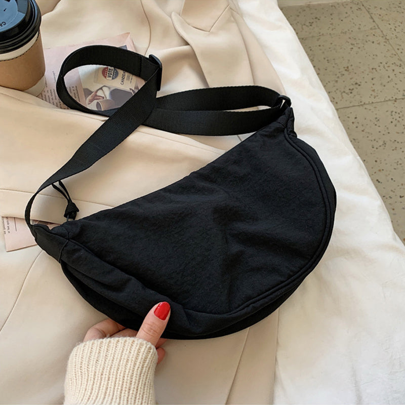 Kaitlyn - Halbmond Crossbody Tasche