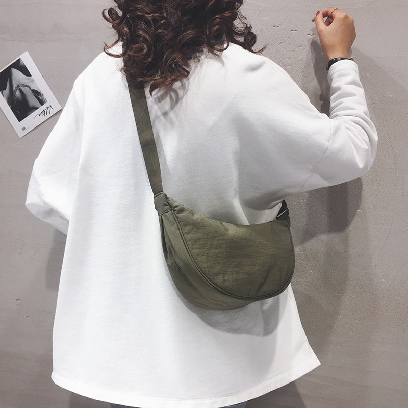 Kaitlyn - Halbmond Crossbody Tasche