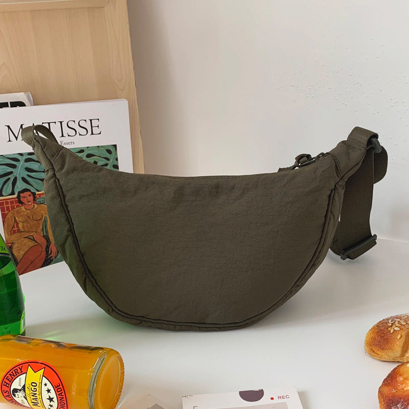 Kaitlyn - Halbmond Crossbody Tasche